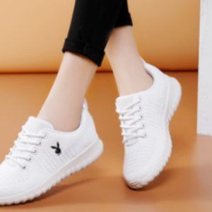 Comfortable flat shoes